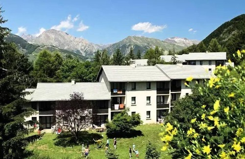 Saint-Leger-les-Melezes Apartment | VVF Les Écrins Saint-Léger-les-Mélèzes - Apartment "Etage" 3 rooms 7 people