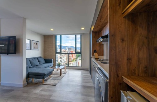 Suba Apartment | w Classy Loft in Pasadena