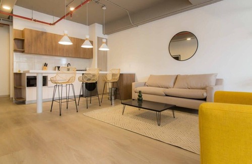 Laureles Apartment | w* | Fabulous and Comfortable Loft with AC in Laureles