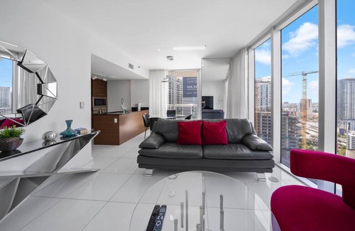 Downtown Miami Apartment | W Miami - LUXURY condo w/Amazing Views