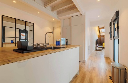 Moncloa - Arguelles Apartment | w* | Spacious 2BR at Palacio Real