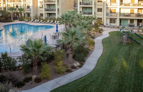 St. George Hotel | W307 Third Floor 3-bedroom Pool View