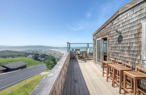 Dillon Beach House | 'Wabi Tei' Serenity with Panoramic Ocean View. Hot Tub, BBQ, XBOX, WiFi, Pets OK