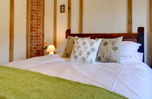 Tenterden House | Wagon Lodge at Forstal Farm
