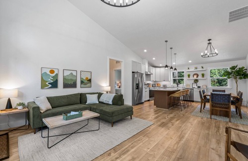 Tamarack Resort House | Wagon Wheel Hideaway - All season new build home near Tamarack Resort & Lake Cascade