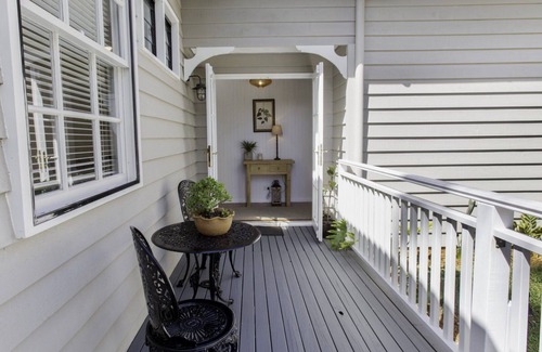 Pretty Beach Central Coast House | Wagstaffe Cottage by HolidayCo.