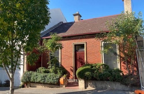 Carlton House | Wahroonga - in Central Carlton