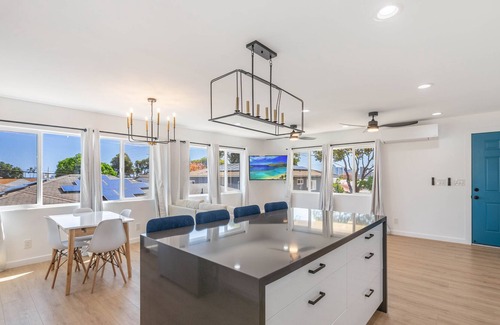 Kaimuki House | Waikiki and Diamond Head Views with Modern 3Bed/2Bath