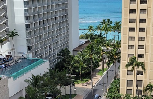 Waikiki Condo | Waikiki Condo Has 2 Bedrooms & 2 Baths, with 1 free parking space.