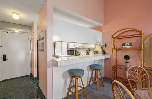 Wailea Condo | Wailea Ekahi 12D - Budget Friendly Ocean View Studio w/Lanai, Kitchen, WD, & AC