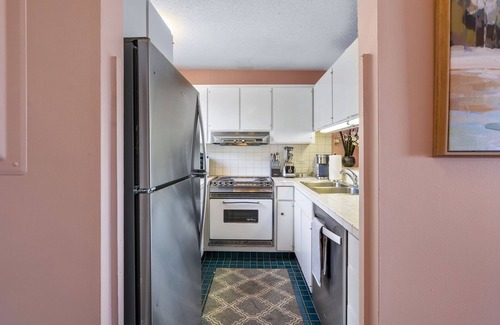 Wailea Condo | Wailea Ekahi 12D - Budget Friendly Ocean View Studio w/Lanai, Kitchen, WD, & AC