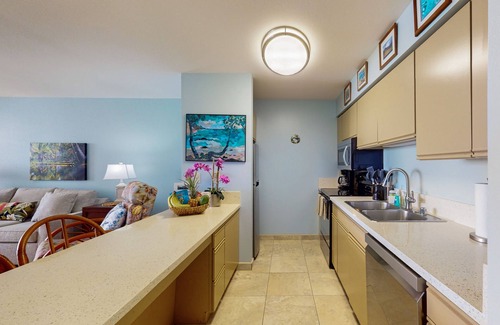 Wailua House Lots House | Wailua Bay View Condo w/Private Washer/Dryer, Free WiFi, Shared Pool