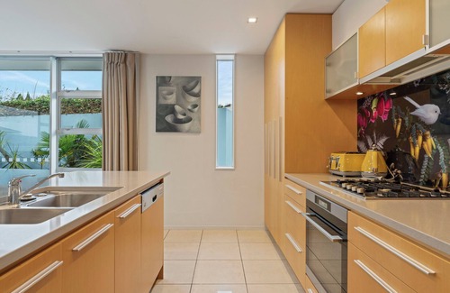 Waipahihi House | Waimahana 5 - Taupo Holiday Apartment