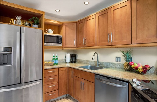 Kihei Apartment | Waiohuli Beach Hale Ocean View Condos with Parking