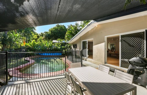 Clifton Beach Villa | Wait-a-While: Family-Friendly Beach Retreat, Rainforest Views & Steps to Clifton Beach