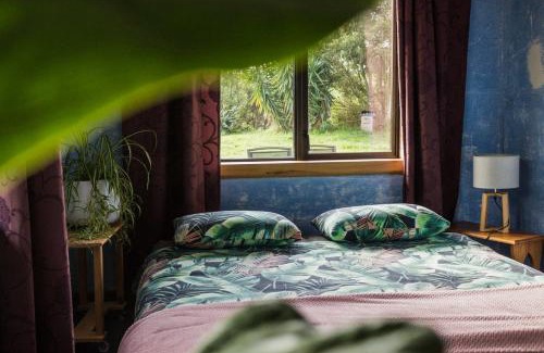 Raglan House | Wake up and Thrive