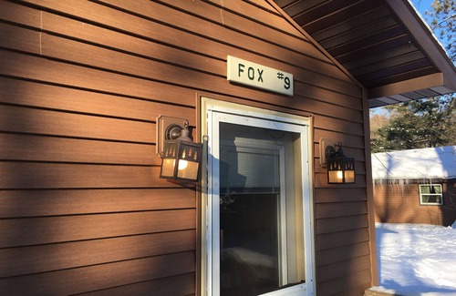 Au Train Cabin | Wake up in a winter wonderland!Snowmobile, ski, ice climb!Parking &Trail Access!