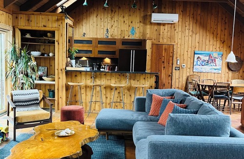 Montauk House | Wake up in the trees and walk to the beach! Chef's kitchen, pool, large decks!
