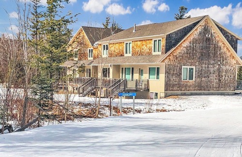 Carrabassett Valley Condo | Wake Up to Ski Runs, Wind Down by the Fire