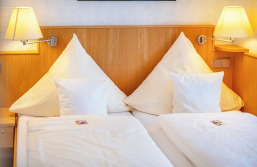 Lahr Hotel | Waldesblick Hotel & Ferienwohnungen