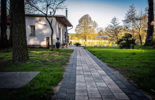 Oberhavel House | WALDHAVEL. Vacation home "HAVELBLICK" directly on the water, with a wide view of nature.