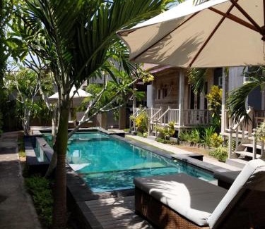 Mushroom Bay House | Walet's Paradise