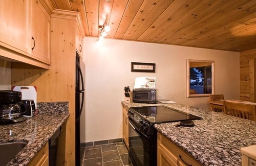 Tahoe Village Condo | Walk 1,000 ft to the slopes & soak in hot tub afterwards!