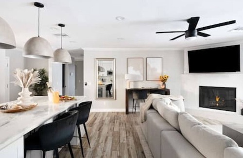 South Scottsdale House | Walk 2 Old Town Scottsdale 4br4bath Heated Pool