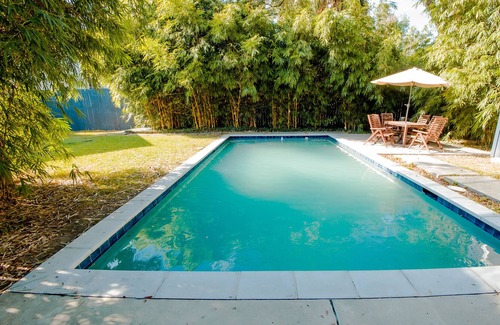 Mid-City House | ✨🔥WALK 2 SREETCAR!❤️| ON SITE POOL + W+D