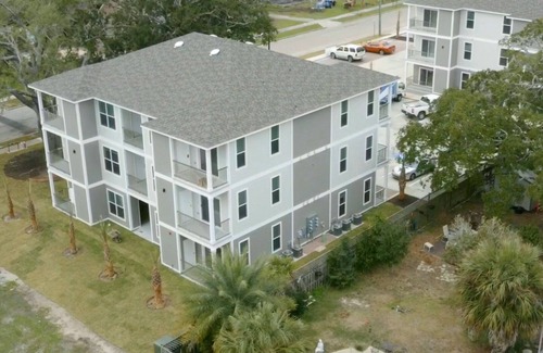 Biloxi Apartment | 🔥WALK 2 WATERS ❤️ | SLEEPS 4 W/W+D +NEAR CASINOS