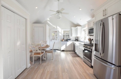 South Harwich House | Walk 300 Yards to Beach!