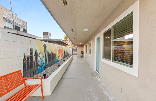 Downtown Las Vegas Apartment | Walk Downtown Las Vegas 875sf 2BR/1BA Fremont St Arts District 8min to The Strip