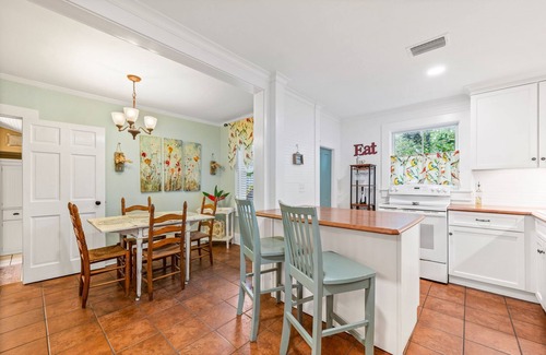 St. Augustine Cottage | Walk Everywhere! Upgraded Cottage circa 1883, Vilano Beach Just Minutes Away