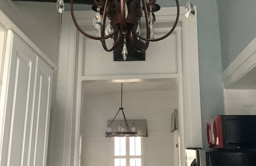 Charleston Historic District House | Walk Everywhere!