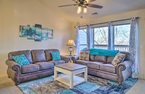 Branson West Apartment | Walk-In Branson West Condo with Balcony, Pool Access