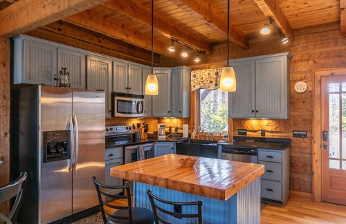 Boone Cabin | Walk in the Clouds - Rustic Cabin with Hot Tub, Outdoor fireplace, Fenced Dog Area