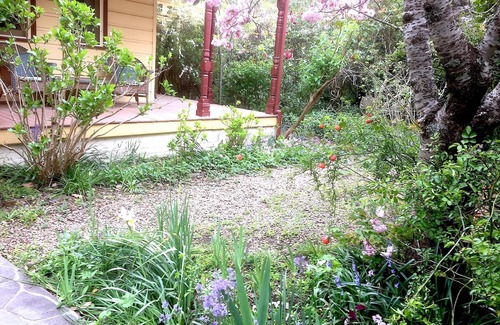 Leura House | Walk Leura-Large Family Rooms-Character Home-Quiet St