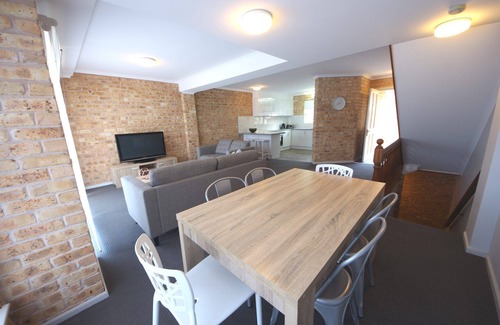 South West Rocks Apartment | Walk out your door and you are at the beach, take the kids fishing in the.