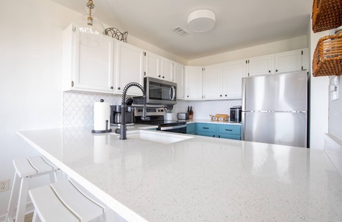 Topsail Beach House | Walk to 2 Beaches | Serenity Point + Dog Friendly!