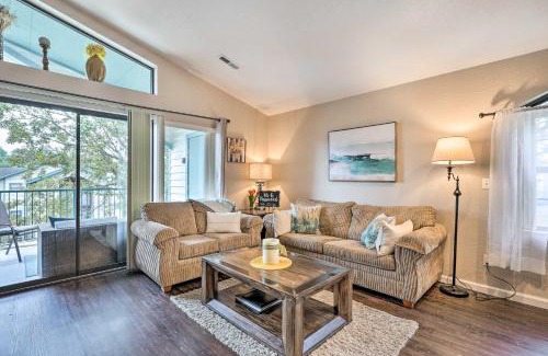 Branson Apartment | Walk to 76 Strip! Pet-Friendly Branson Retreat