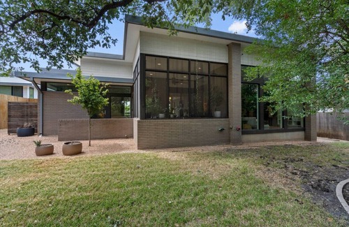 Zilker Apartment | Walk to ACL! Exquisite Zilker Contemporary