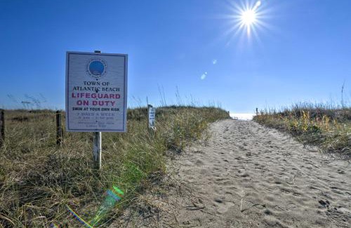 Atlantic Beach House | Walk to Atlantic Beach Family Gem with Fenced Yard