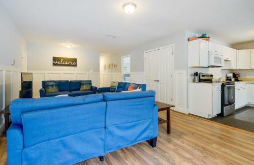 Atlantic Beach House | Walk to Atlantic Beach Family Gem with Fenced Yard