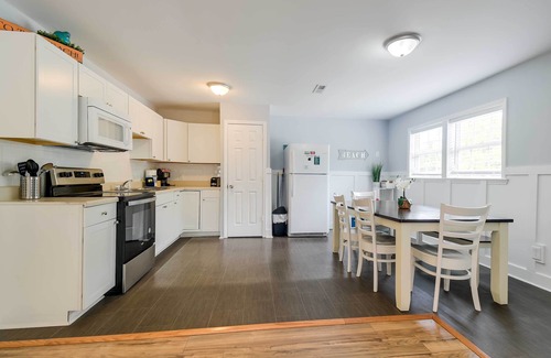 Atlantic Beach House | Walk to Atlantic Beach: Family Gem w/Fenced Yard