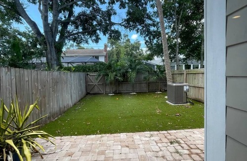 Bayshore Beautiful House | Walk to Bayshore Boulevard Townhome