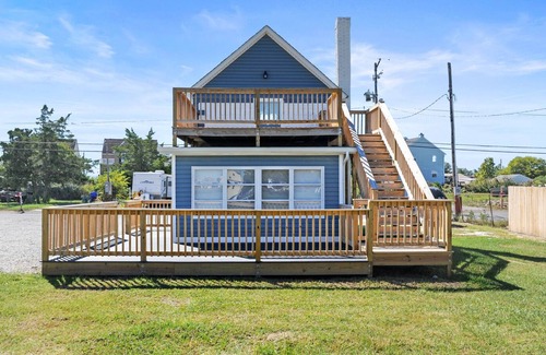 Bowers Beach House | Walk to Beach! 2BD/1BA On the Delmarva Peninsula
