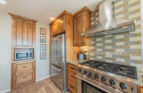 Cayucos House | Walk to beach, 3/2 w/Views, Deck & Accessibility