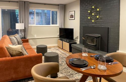 Bainbridge Island Apartment | Walk to Beach and Village Bainbridge Island Gem!