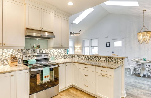 North Carolina Coast Cottage | Walk to Beach: Cottage w/Yard in Kure Beach!