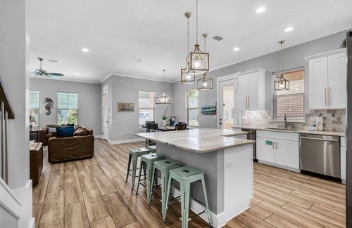 Emerald Waters Village House | ☀️Walk to Beach I 3 Kings👑 I 2 Community Pools-4BR Sea Ya Sun☀️